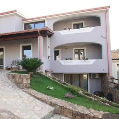 Holiday home Casa Vacanze Lilly Teulada