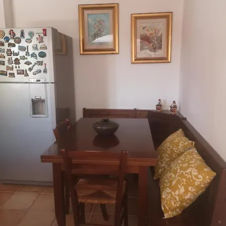 Casa Vacanze Lilly بيت للعطل تويلادا